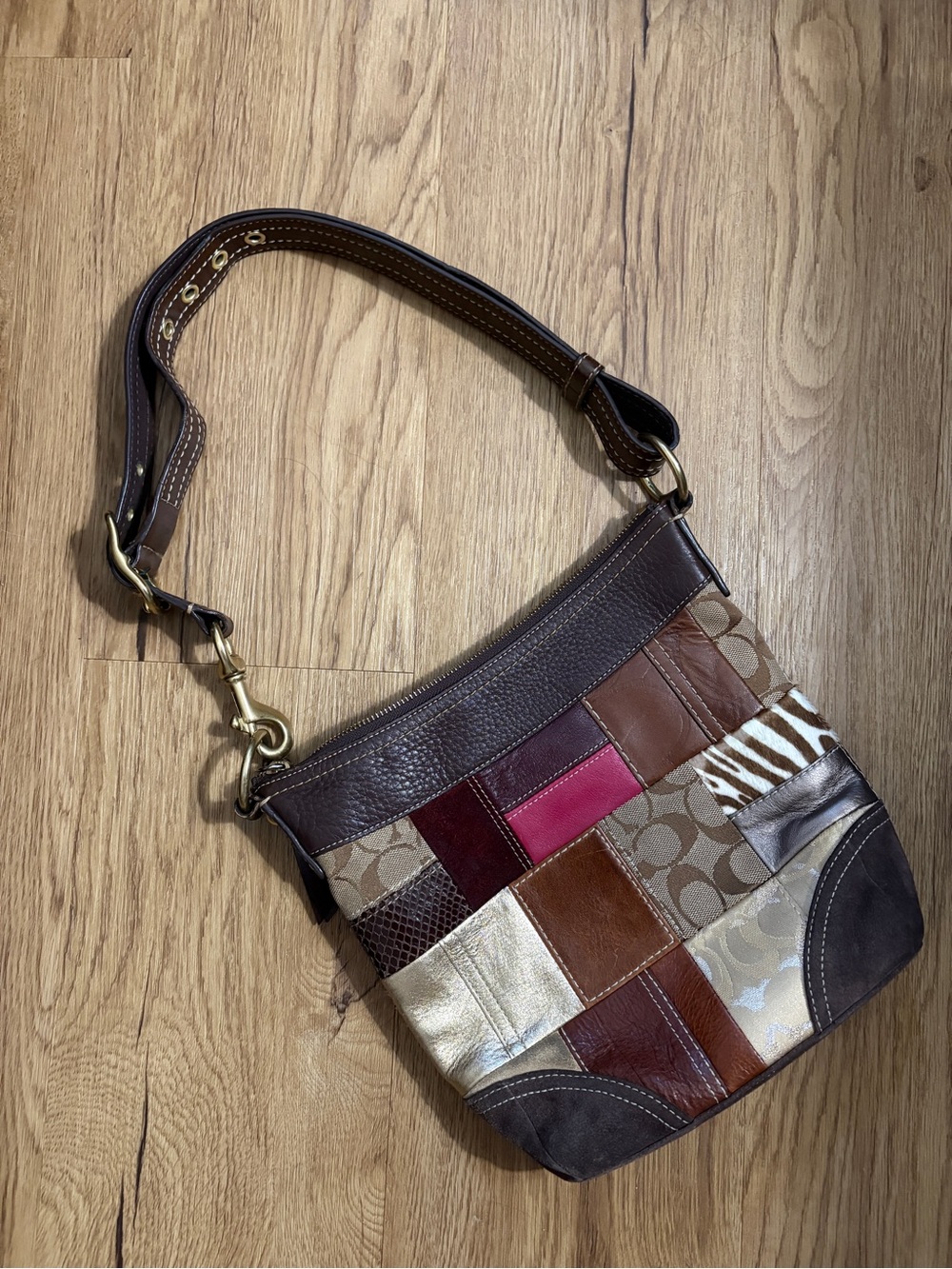 COACH| Y2K MEDIUM CROSSBODY PATCHWORK PURSE